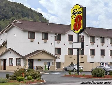 Super 8 Butler Hotel Luaran gambar